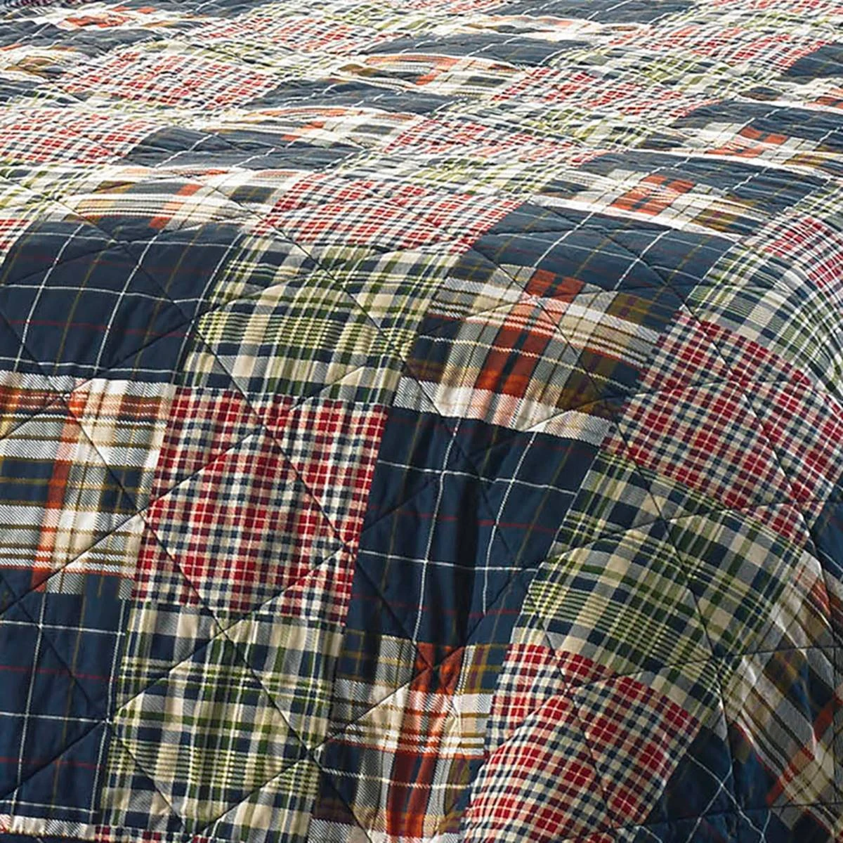 Best deal ๐ฏ Eddie-Bauer Bed Eddie Bauer Madrona Plaid 136 Thread Count Quilt Set ๐ - Image 4